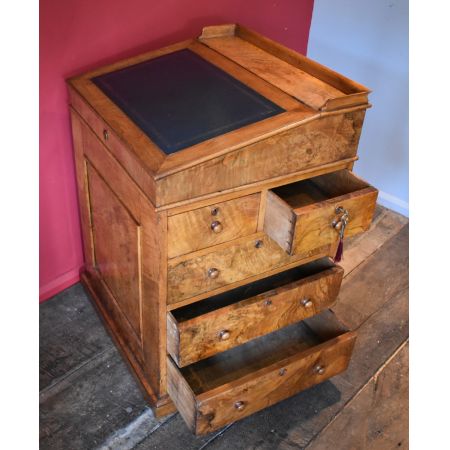 Viktorianischer Nussbaum Davenport Massivholz antik ca 1850