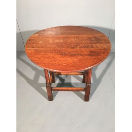 Beistelltisch aus Eichenholz