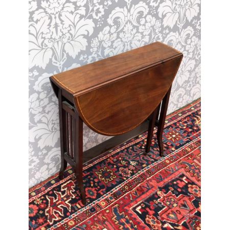 Edwardianischer Beistelltisch aus Mahagoni