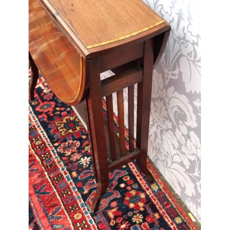 Edwardianischer Beistelltisch aus Mahagoni