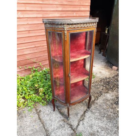 Vergoldete Metall Vitrine