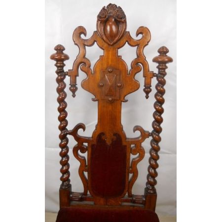 antiker Staz von vier Stühlen Eiche Massivholz 1800 gotischer Stil