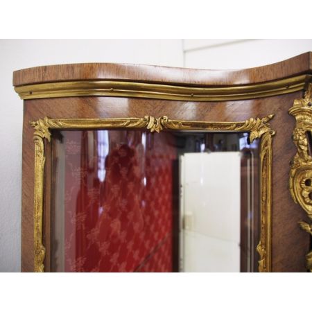 antike Vernis Martini-Vitrinen aus französischem Veilchenholz Massivholz 1880 