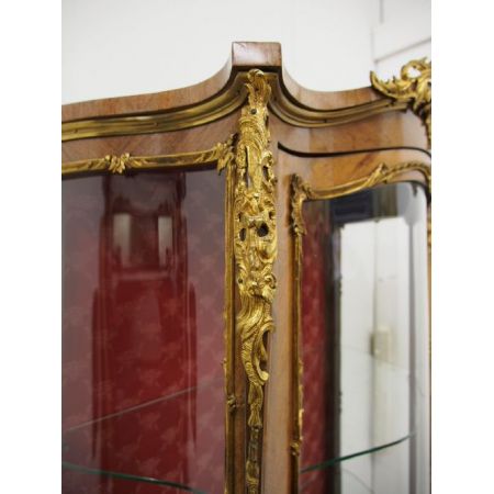 antike Vernis Martini-Vitrinen aus französischem Veilchenholz Massivholz 1880 