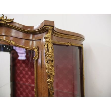 antike Vernis Martini-Vitrinen aus französischem Veilchenholz Massivholz 1880 