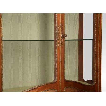 antike französische Mahagoni Vitrine von Vernis Martin