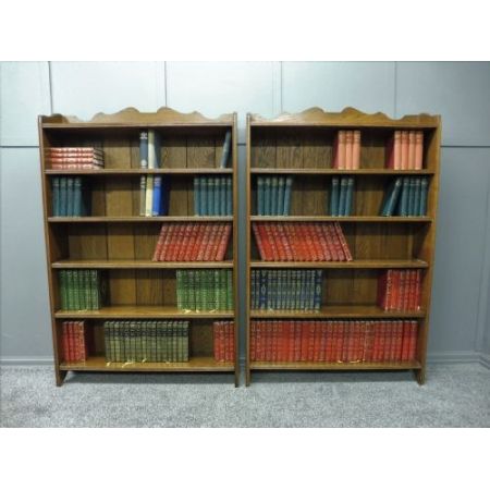 antikes Paar Bücherschränke Eiche Massivholz 1920