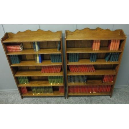 antikes Paar Bücherschränke Eiche Massivholz 1920