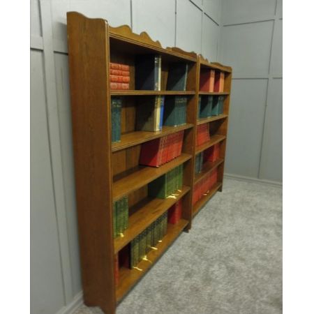 antikes Paar Bücherschränke Eiche Massivholz 1920