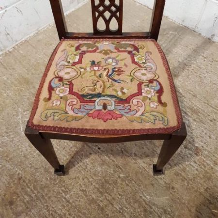 antiker, viktorianischer Satz von vier Stühlen Mahagoni Massivholz 1890 Jugendstil