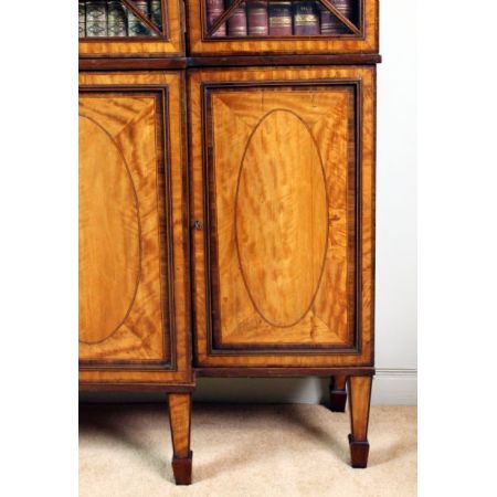 Antiker Breakfront-Bücherschrank aus massivem Buchsbaum- und Ebenholz