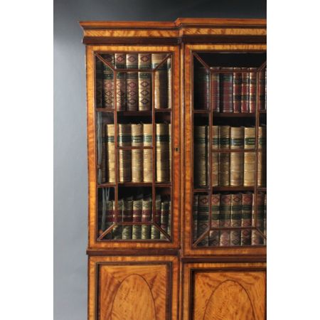 Antiker Breakfront-Bücherschrank aus massivem Buchsbaum- und Ebenholz