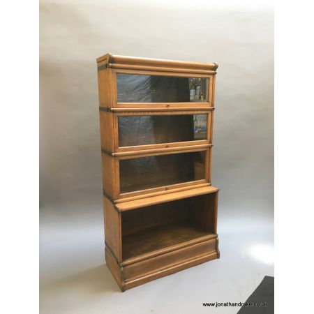 Globe Wernicke Bücherschrank aus Eichenholz