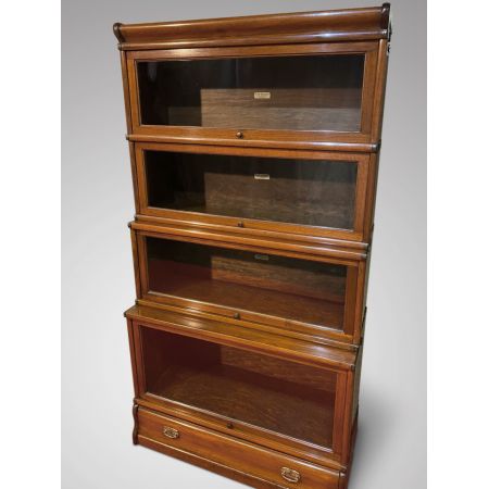 Antikes Nussbaumholz Globe Wernicke Bücherschrank