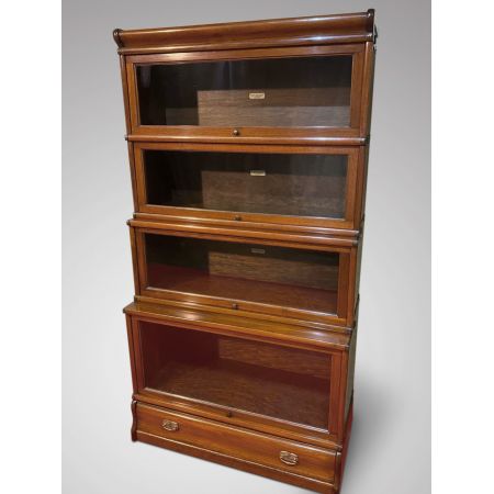 Antikes Nussbaumholz Globe Wernicke Bücherschrank