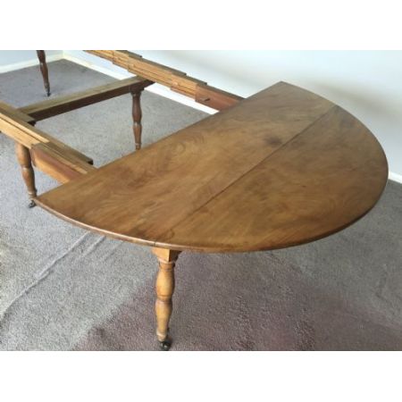 antiker Landhausesstisch figuriert aus Mahagoni Massivholz 19. Jahrhundert