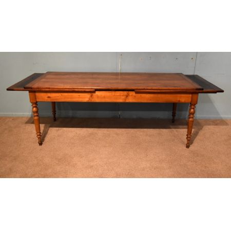 Ausziehbarer, französischer Esstisch aus Kirschholz