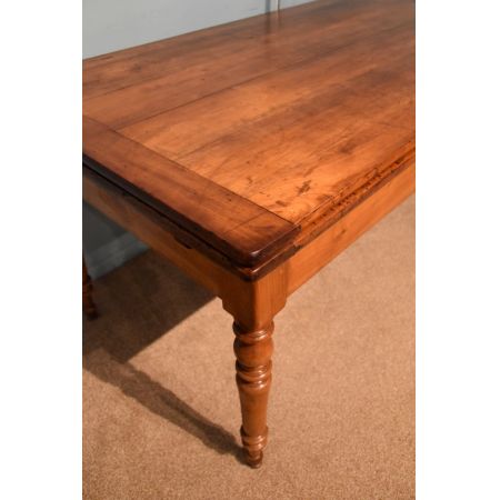 Ausziehbarer, französischer Esstisch aus Kirschholz