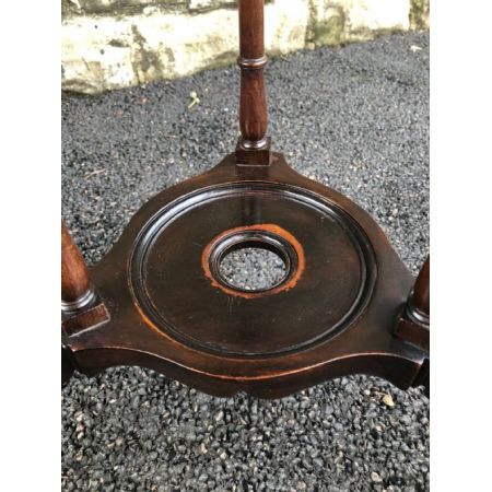 Antiker Waschtisch aus Mahagoni