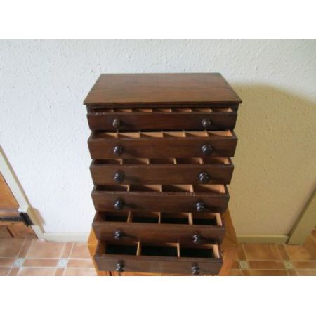 Antiker Sammlerschrank im Originalzustand, ca. 1860