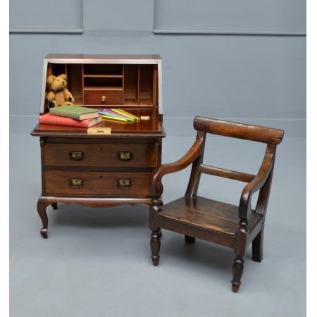 Seltener Kinderschreibtisch aus Mahagoni mit Intarsien, antik, 19. Jahrhundert