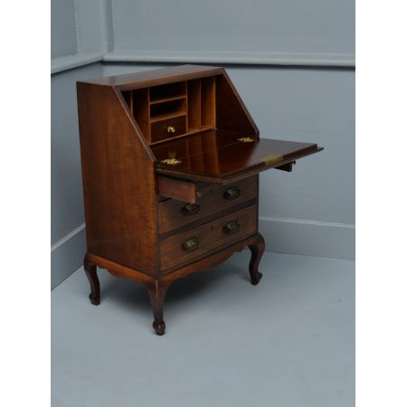 Seltener Kinderschreibtisch aus Mahagoni mit Intarsien, antik, 19. Jahrhundert