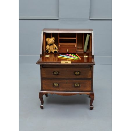 Seltener Kinderschreibtisch aus Mahagoni mit Intarsien, antik, 19. Jahrhundert