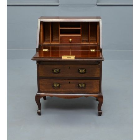 Seltener Kinderschreibtisch aus Mahagoni mit Intarsien, antik, 19. Jahrhundert