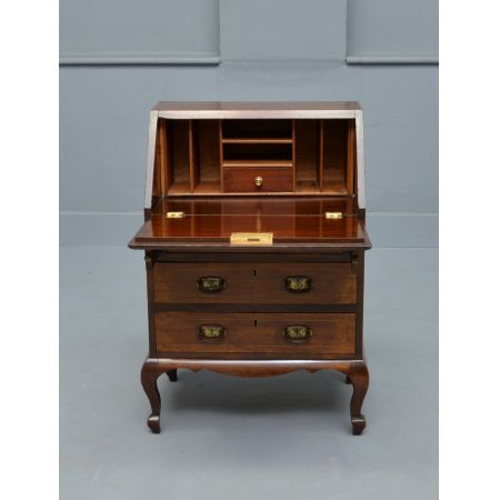 Seltener Kinderschreibtisch aus Mahagoni mit Intarsien, antik, 19. Jahrhundert