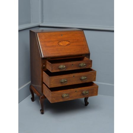 Seltener Kinderschreibtisch aus Mahagoni mit Intarsien, antik, 19. Jahrhundert