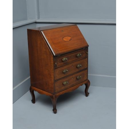 Seltener Kinderschreibtisch aus Mahagoni mit Intarsien, antik, 19. Jahrhundert