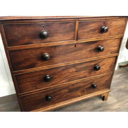 Antike Kommode aus der Zeit George III.