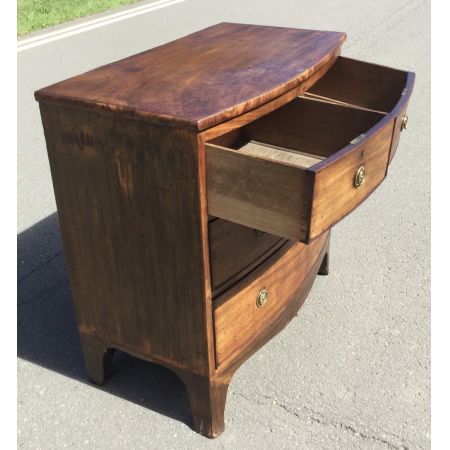 Antike Bowfront Kommode aus Mahagoni 