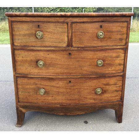 Antike Bowfront Kommode aus Mahagoni 