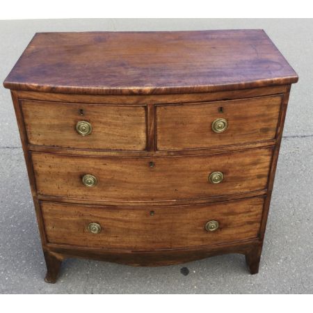 Antike Bowfront Kommode aus Mahagoni 