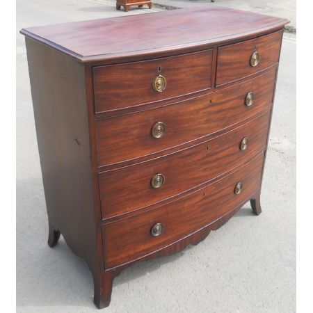 Antike georgische Bow Front Kommode aus Mahagoni 