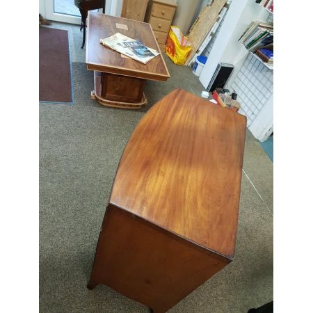 Kleine antike Bowfront Kommode