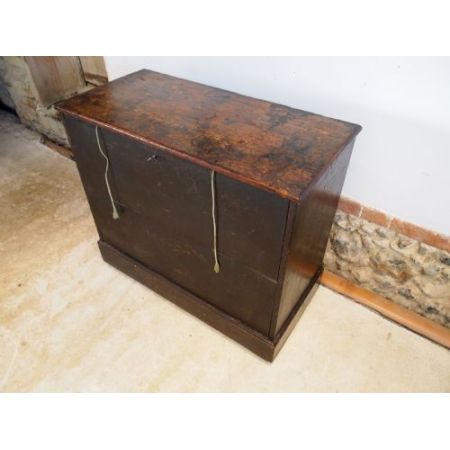 Seltene Kommode von einem georgischen Ingenieure oder Tischler circa 1790