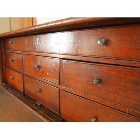 Seltene Kommode von einem georgischen Ingenieure oder Tischler circa 1790