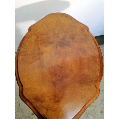 Antiker viktorianischer Beistelltisch aus Wallnuss