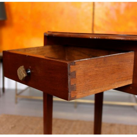  Antiker Schubladen Beistelltisch aus Eiche 