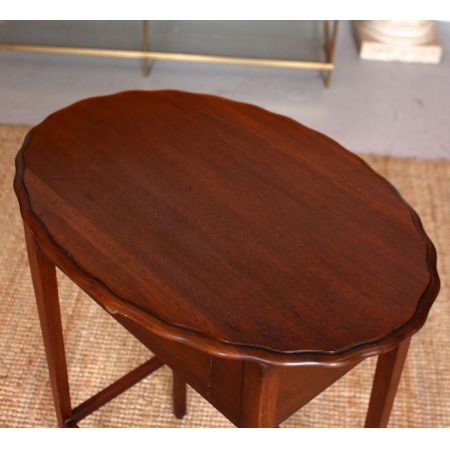  Antiker Schubladen Beistelltisch aus Eiche 