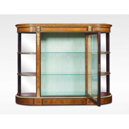 Antike Walnuss-Anrichte aus dem 19. Jahrhundert