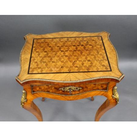 Antiker, französischer Damen Schminktisch aus Walnuss