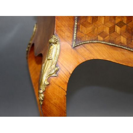 Antiker, französischer Damen Schminktisch aus Walnuss