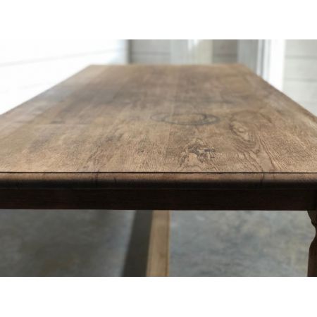 Fanzösischer Farmhouse Tisch mit Schubladen.