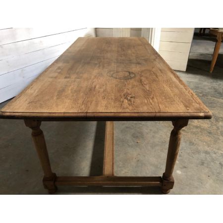 Fanzösischer Farmhouse Tisch mit Schubladen.