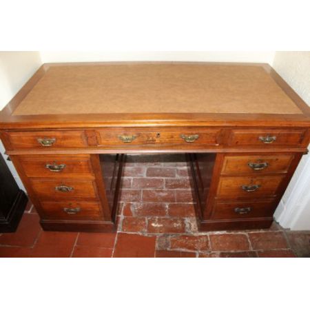 Antiker viktorianischer Nussbaum-Sockelschreibtisch