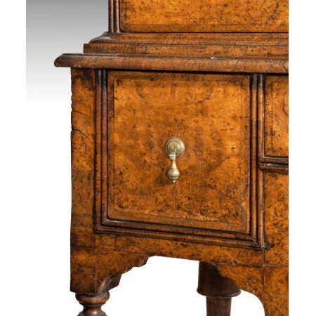 antikes William and Mary Cheston aus Ulmenholz Massivholz 1700