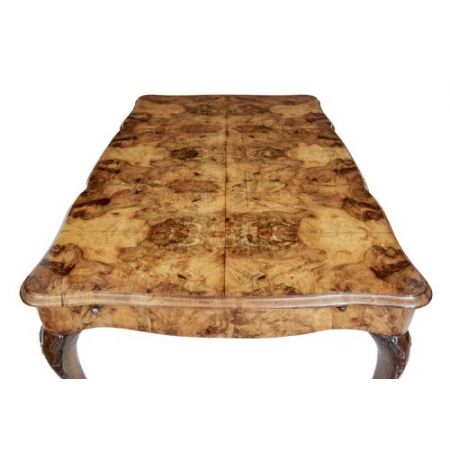 Antiker schwedischer Nussbaum Esstisch mit sechs Stühlen aus dem 19, Jahrhundert